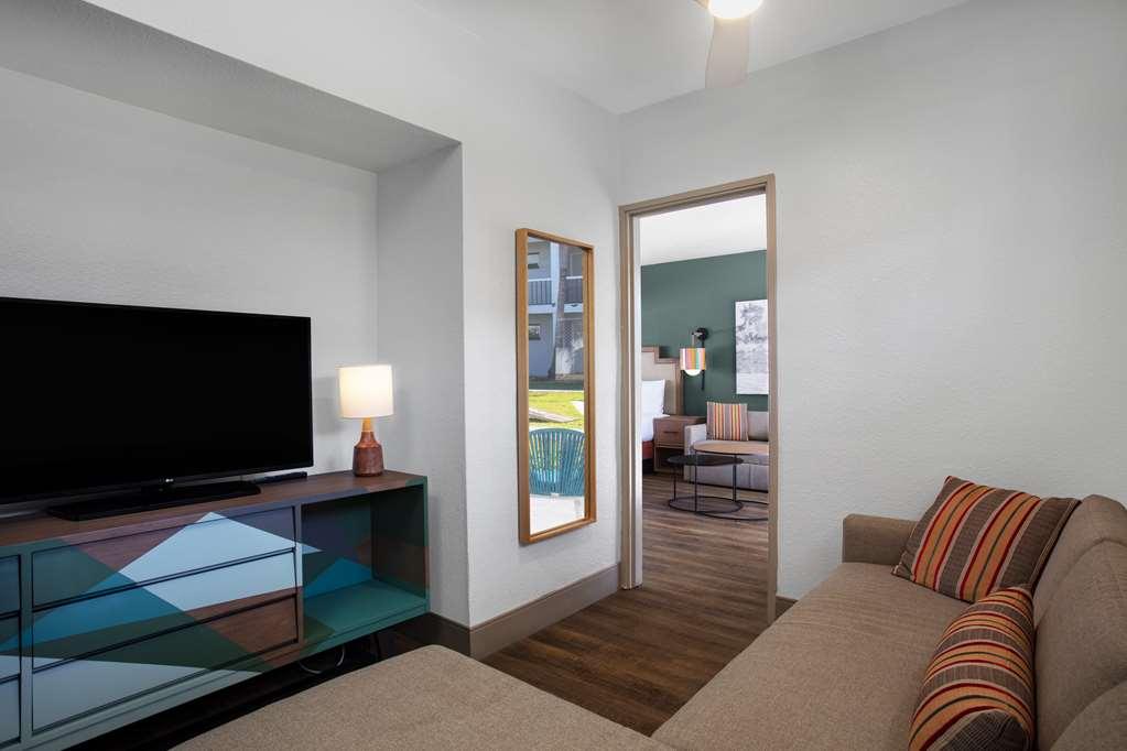 The Beachcomber St. Pete Beach Resort & Hotel Номер фото